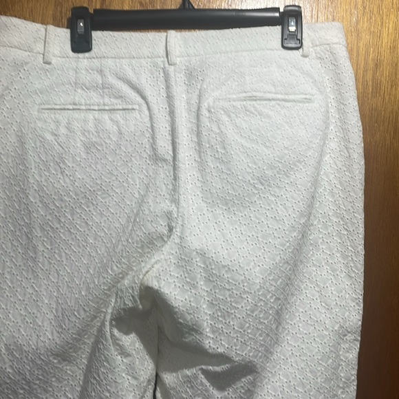 Ann Taylor Curvy Fit White Pants size 12 - Picture 5 of 6